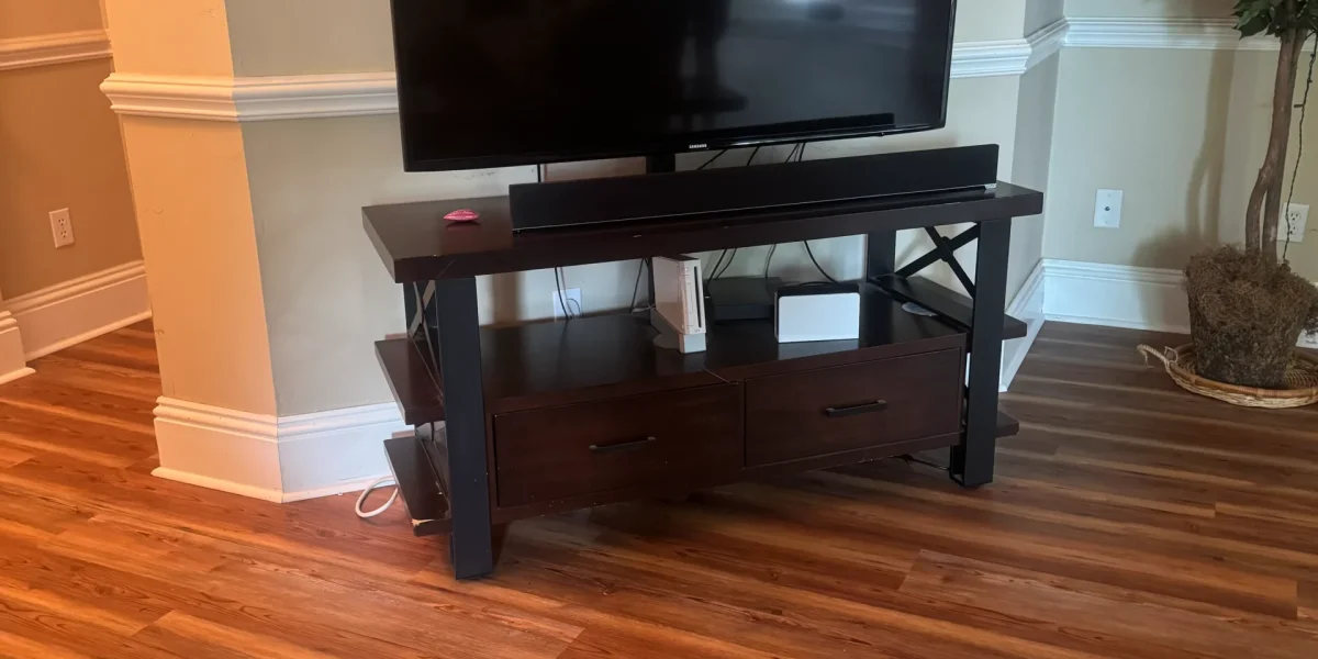 Hardwood Flooring and Ceramics 17